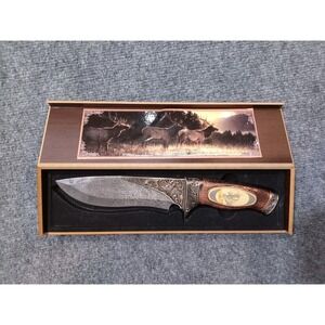 Elk Deer Hunting Knife Gift Set Decorative Damascus Style Blade Display Box